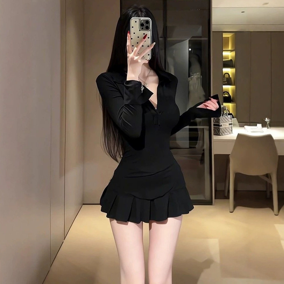 韩系高级感黑色连衣裙子女早秋季2026年新款修身收腰包臀短裙套装
