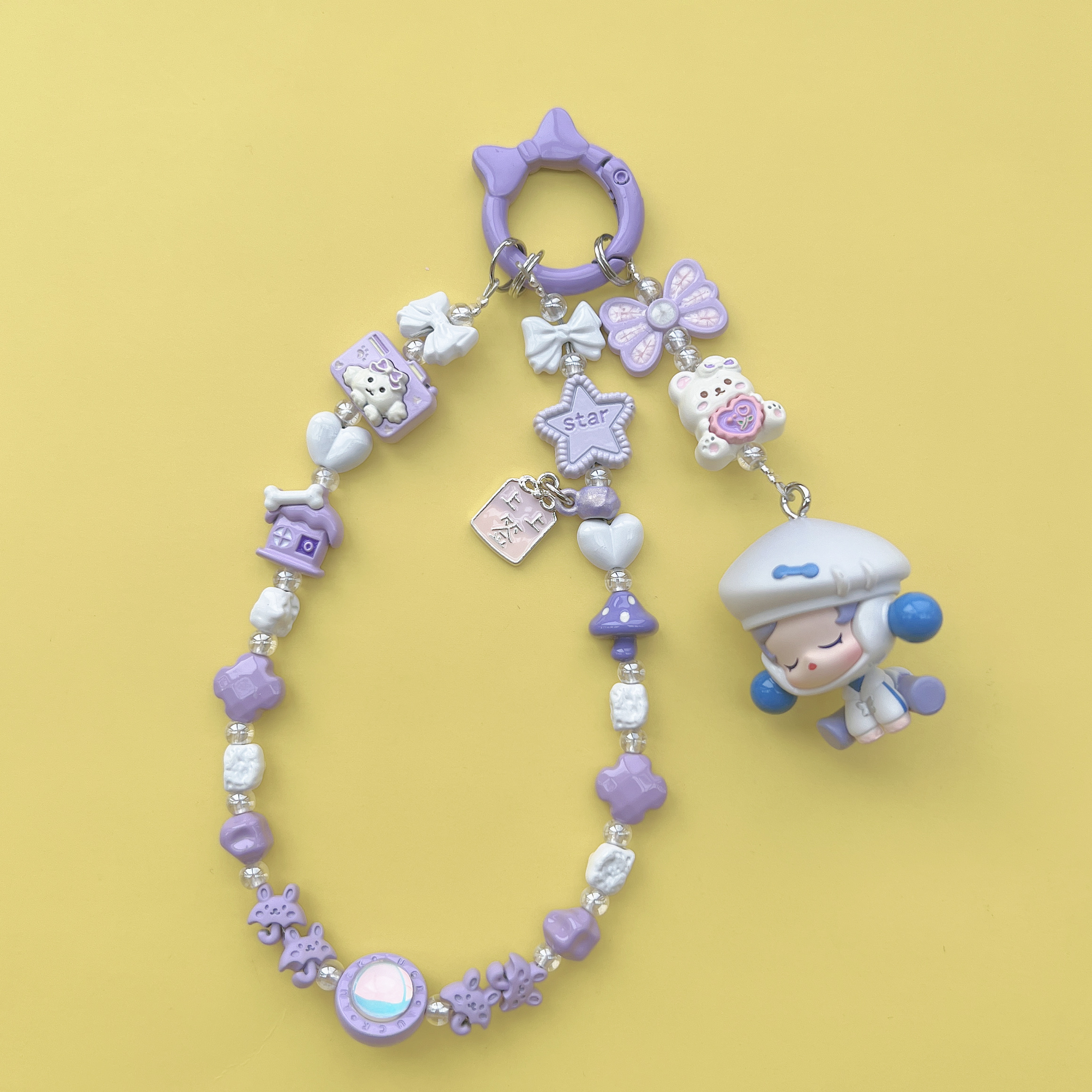 正版泡泡玛特萌粒抱抱钥匙扣书包挂件礼物汽车合金包挂手机链同款