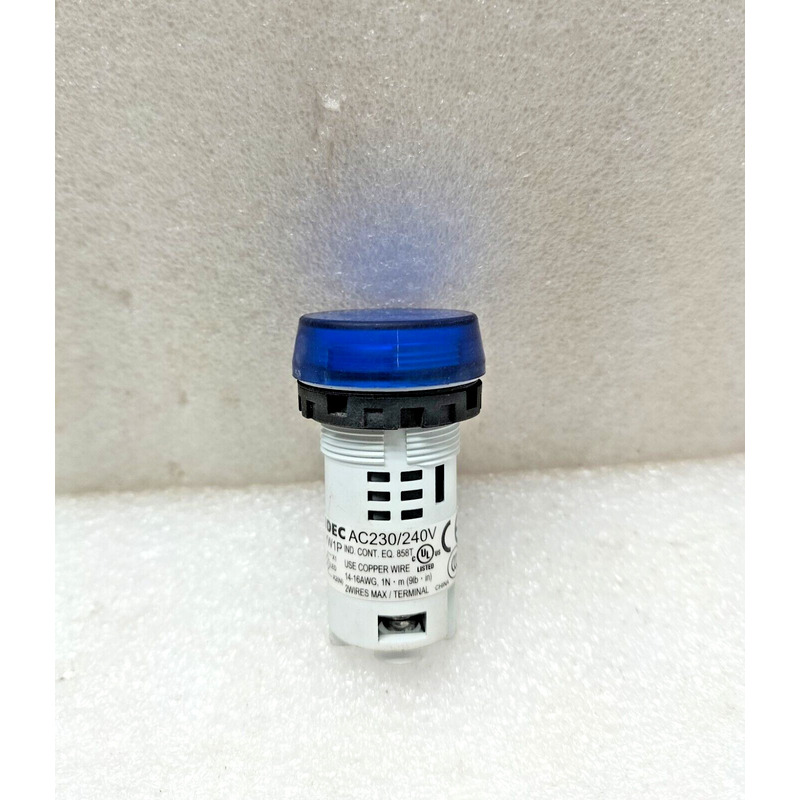 IDEC YW1P 面板安装蓝色 LED 飞行员灯 AC 230/240V - 批量 7 件