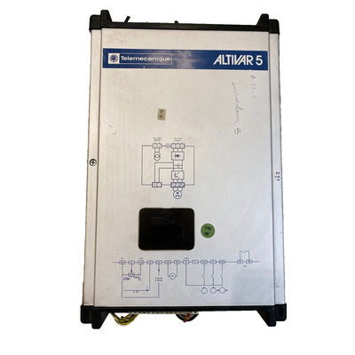 TELEMECANIQUE ALTIVAR 5 ATV45U40M 4kW 5HP CONVERTISSEUR DE F
