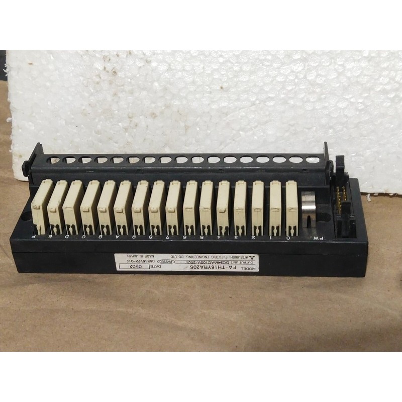 三菱 FA-TH16YRA20S Melsec 输出单元 可编程式可编程式控制器发