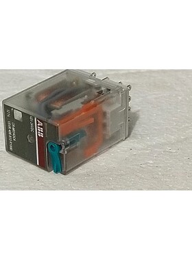 ABB CR-M024DC4 继电器 6A 24VDC 14 Flate 针插件控制器发射器