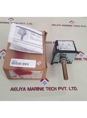 United Electric B54-15696 Temperature Switch 721 T-63