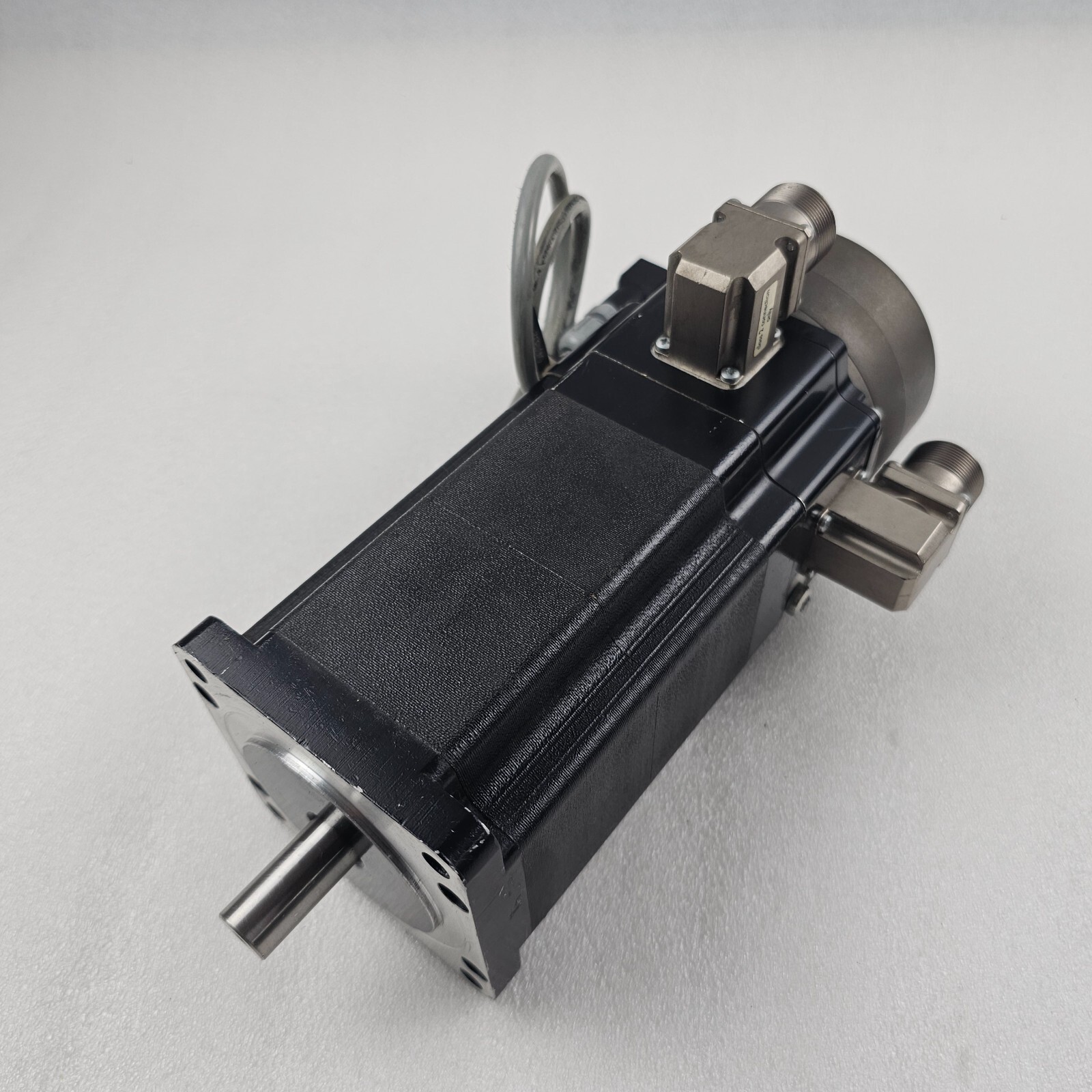 步进电机制动器 SIG POSITEC VRDM 3913/50 LWC ,2.25A ,325V ,6N