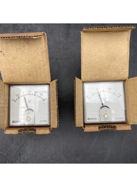 LOT DE 2 CHAUVIN ARNOUX 533325 001 549370 003 VOLTMETRE