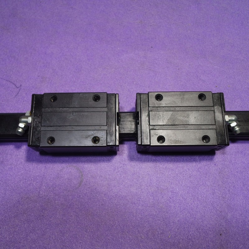 NSK LS200820AL2-S03PNT+820 毫米衬里轴承 3Z011KL 1轨道 2 块,