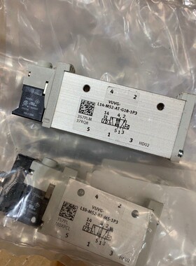 1 x Festo Solenoid valve VUVG-L10-M52-RT-M5-1P3 566457