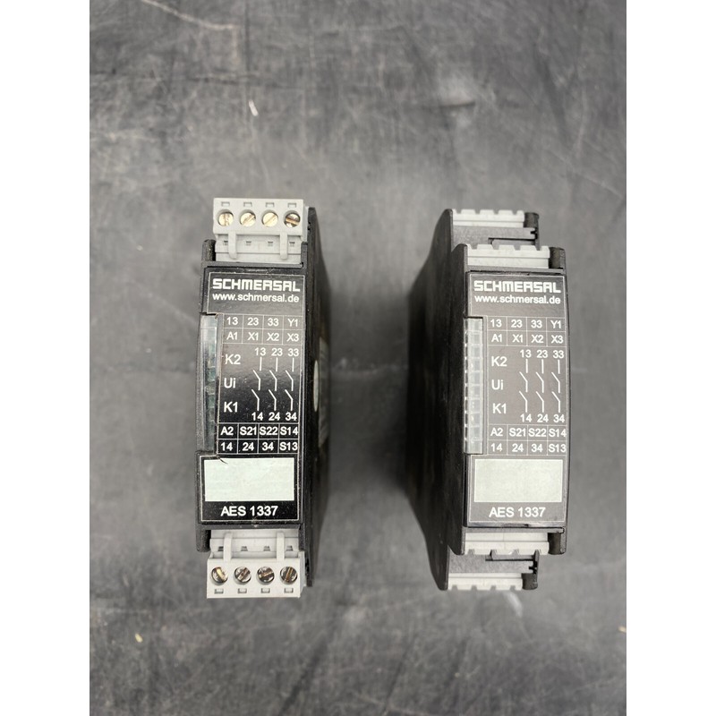 1pc x SCHMERSAL AES1337 250V/6A 24V/6A RELAIS DE SECURITE