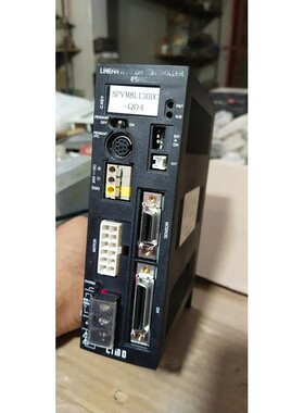 Oriental ESMC-C2-Q31 线性运动控制器 220V 3.9A 驱动发射器仪表