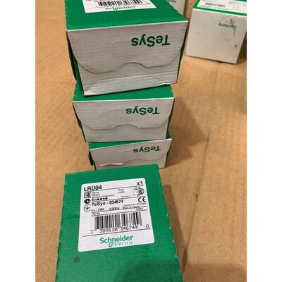 1 x SCHNEIDER Relais tripolaire de protection thermique LRD0