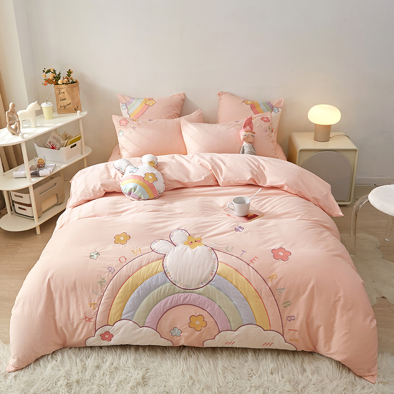 卡通贴布绣四件套柔软舒适