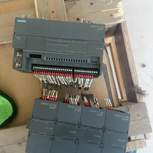 CPU SR60 EM DR08 EM AE08 AQ04 工控自动化PLC模块议价维修