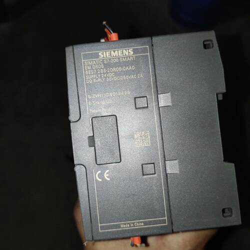 6ES7 288-2DR08-0AA0 EM DR08 S7-200SMART PLC工控模块议价维修