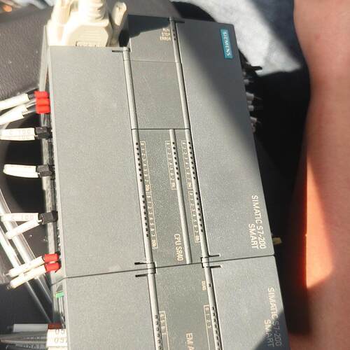 SR40 AE08 PLC模块 工控自动化可编程扩展模块议价维修