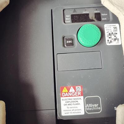 ATV320U30N4C 变频器 3KW 380V 工控调速装置议价维修