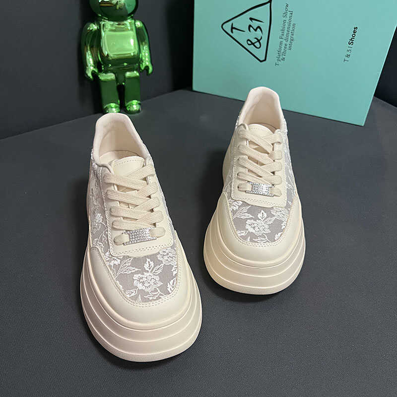 蕾丝透气舒适真皮休闲鞋时尚厚底