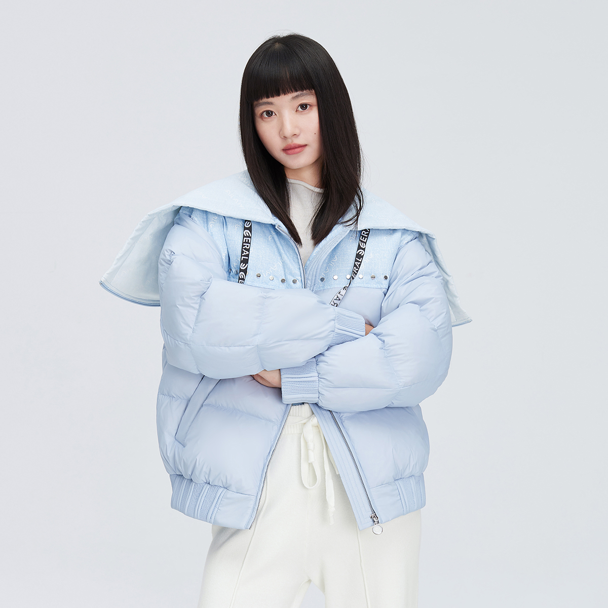 【直播】艾莱依时尚短款女士羽绒服大翻领连帽设计商场同款冬外套