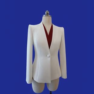 翘肩白色外套职业装 艺韵上镜装 播音艺考上镜装