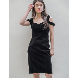 NSOY法式优雅平绒高级感轻礼服裙吊带连衣裙黑色轻奢小黑裙生日裙
