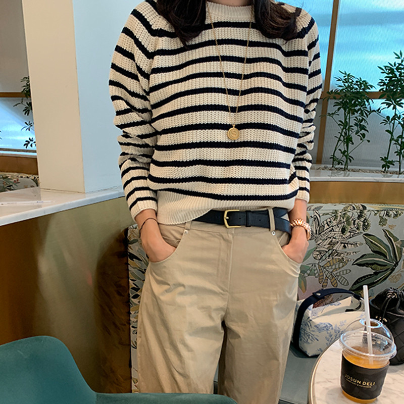 圆领简约合身美丽诺羊毛条纹毛衣