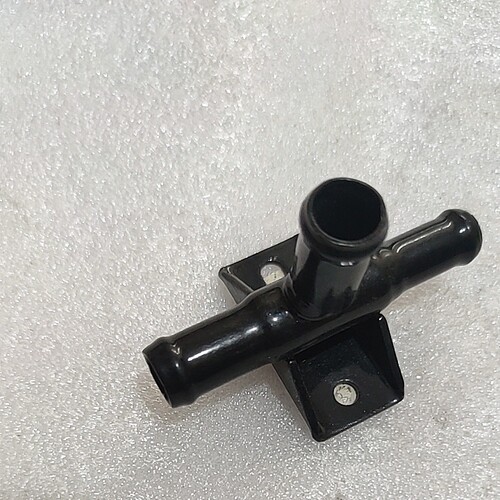 适用东风风行菱智V3M3暖风水管接头三通管加强金属接头