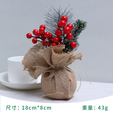 圣诞节装饰品 麻布红果圣诞小树松果盆景圣诞树圣诞摆设桌面布置