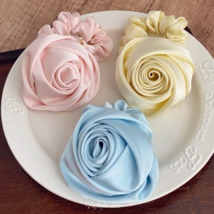 立体玫瑰～發家缎面发饰百搭大肠发圈高级感头绳头花 oni欧尼同款