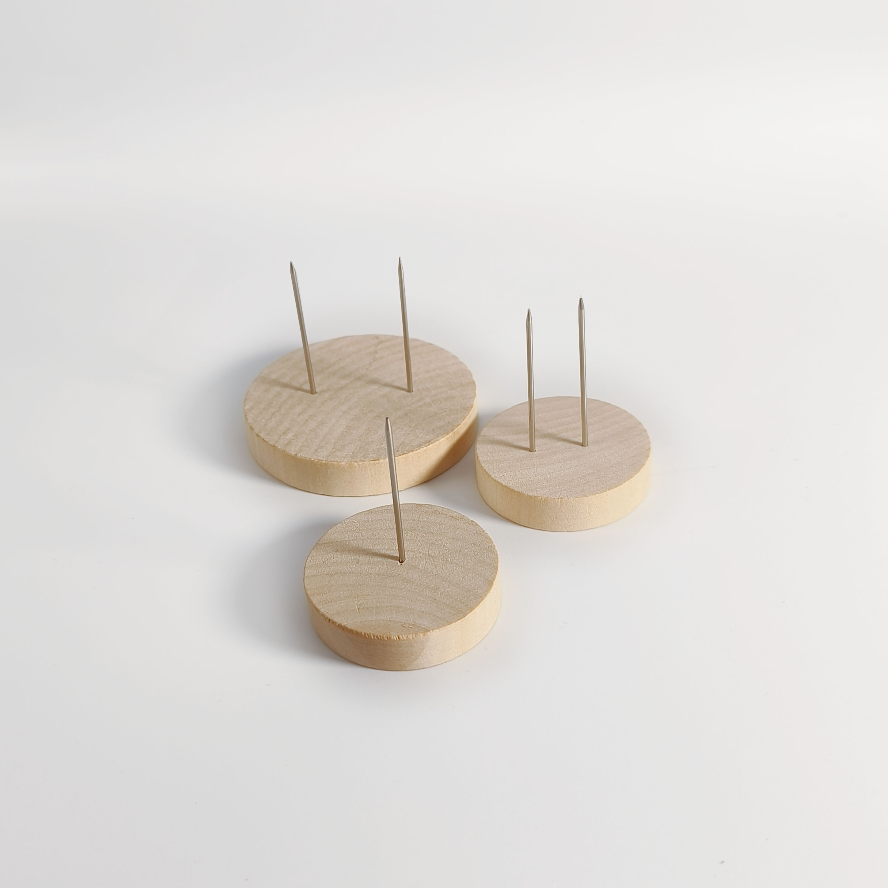 玩偶固定底座钩针娃娃站立支架编织布偶手办隐形站台圆木底座diy