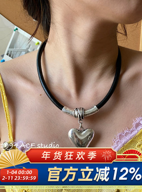 极简小众复古做旧爱心磁吸项链