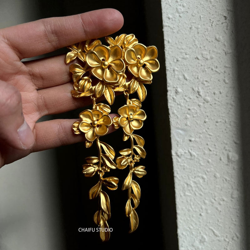 CHAIFU STUDIO|E587 하이 엔드 라이트 럭셔리 과장된 기질 꽃 긴 잎 스터드 귀걸이