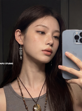 美式极简锆石鱼骨设计感耳环耳钩
