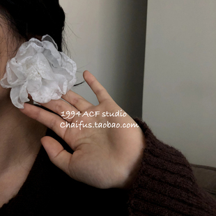 柴夫工作室/E701 ins度假风珍珠网纱设计感花形花瓣百搭耳钉耳环