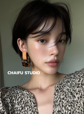 柴夫工作室/E481 美拉德复古豹纹树脂方形耳钉拼接木质辣妹风耳环