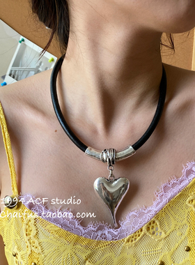 极简小众复古做旧爱心磁吸项链