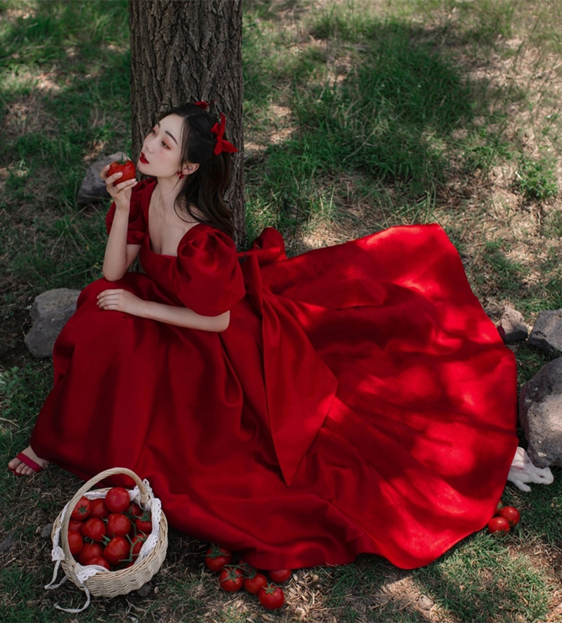 缎面婚纱轻奢长款修身敬酒服新娘