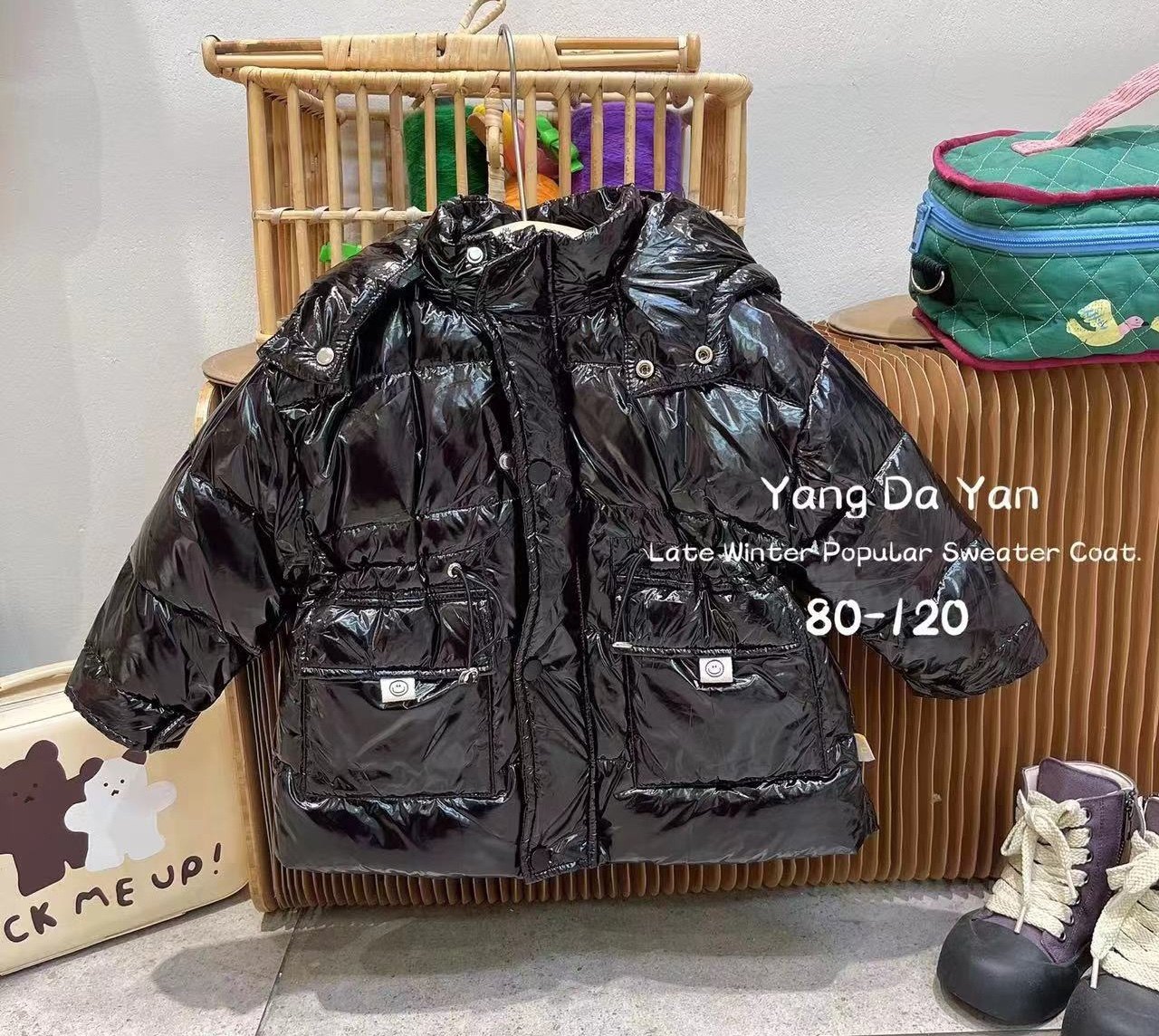 亏清zz kids冬韩国笑脸亮面抽绳设计长款连帽羽绒服外套男童女童