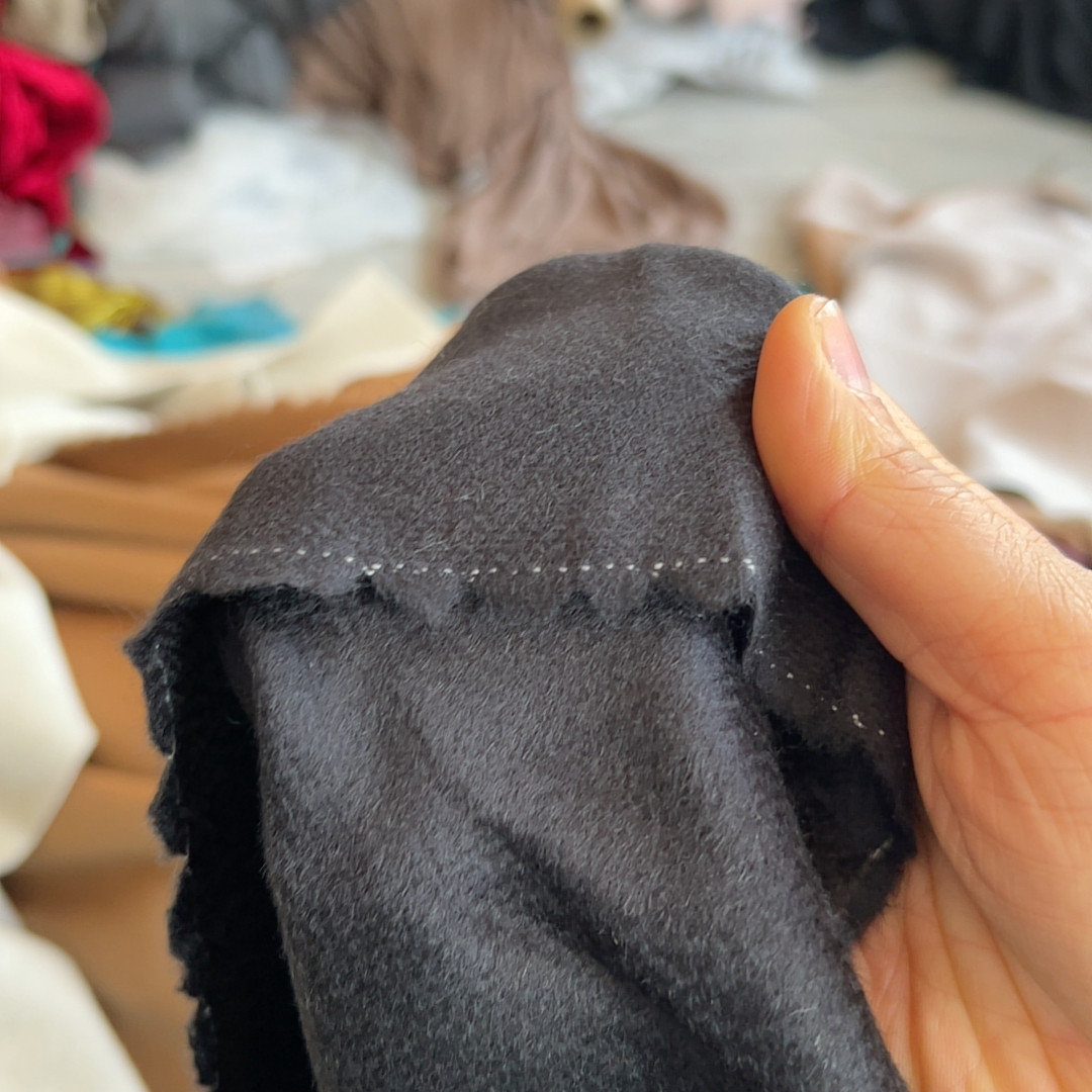 单层丝羊绒浅黑灰斜纹1.5门幅100一米580克,服饰配件/皮带/帽子/围巾,布面料,淘宝优惠券,粉丝福利购,淘宝优惠卷