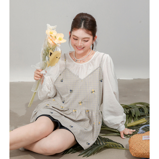 女装 格纹碎花吊带气质衬衣两件套 大码 早春独特漂亮遮肚子上衣套装