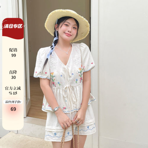 夏季穿搭独特刺绣绝美设计感上衣胖mm大码女装可盐可甜两件套装