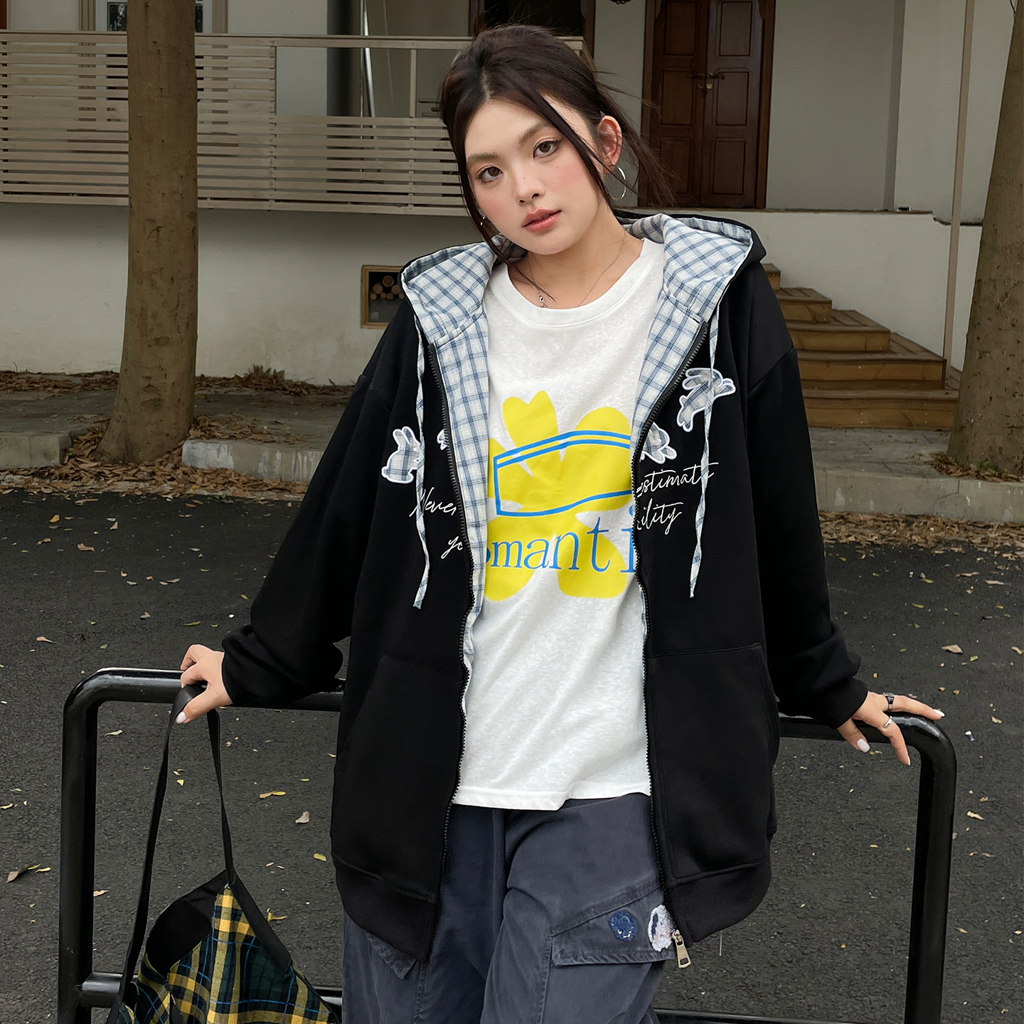 秋季新款款女装韩系chic别致卫衣外套大码胖mm设计感格子拼接上衣