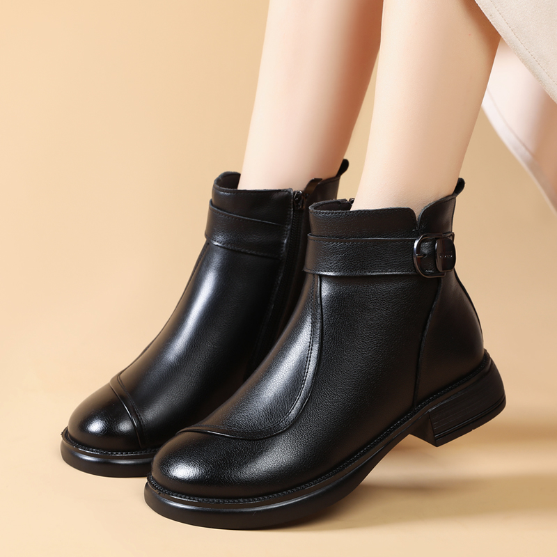 真皮软底女靴单靴防滑平底妈妈鞋