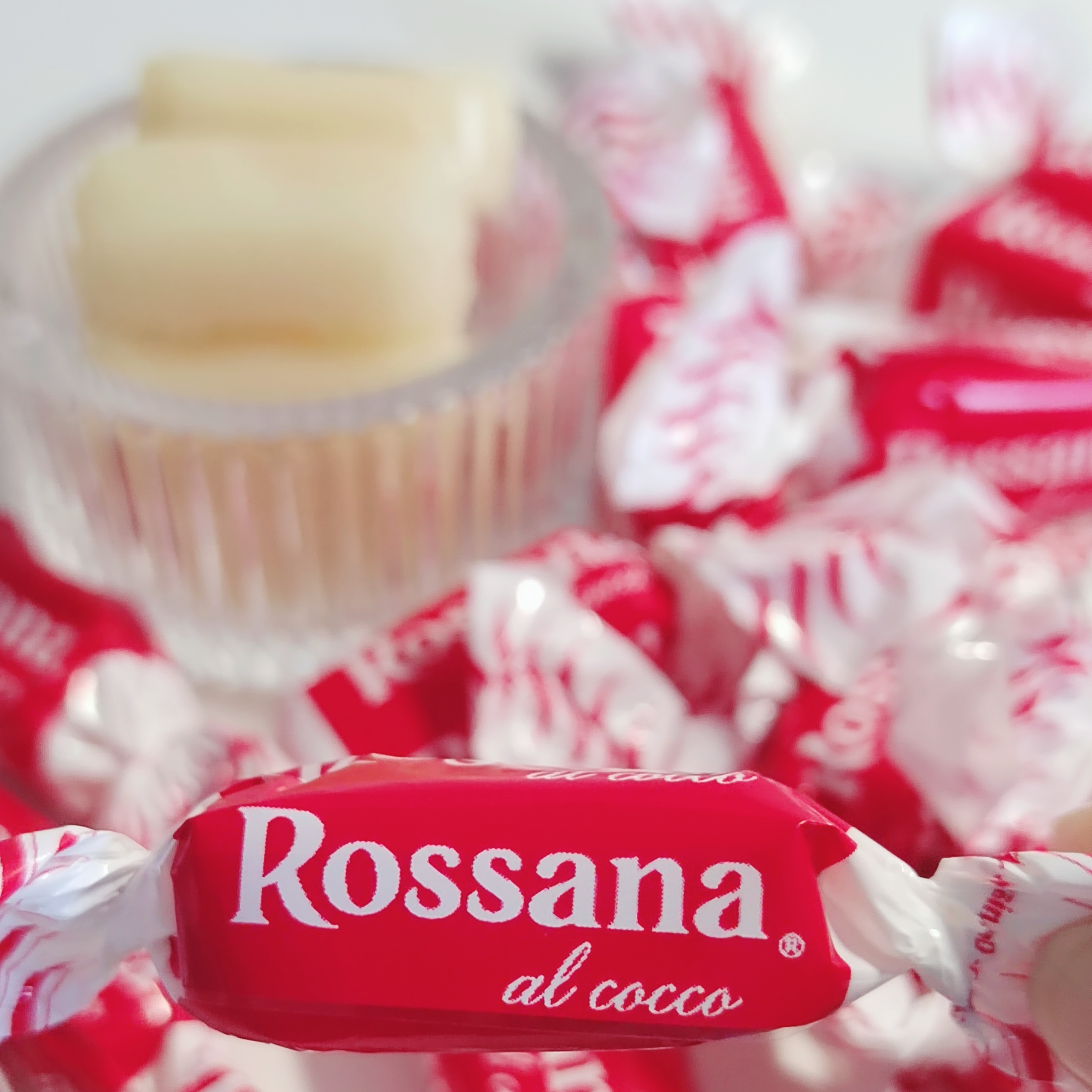新品意大利Rossana硬糖椰汁流心奶糖喜糖年货节日糖办公室零食