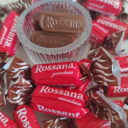 新品意大利Rossana榛子酱巧克力流心糖进口糖喜糖年货礼品节日糖