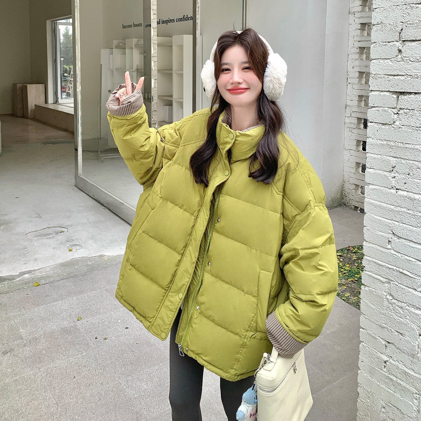2025冬装新品大货已出50绒羽绒服C353P255K388,女装短外套,2C103