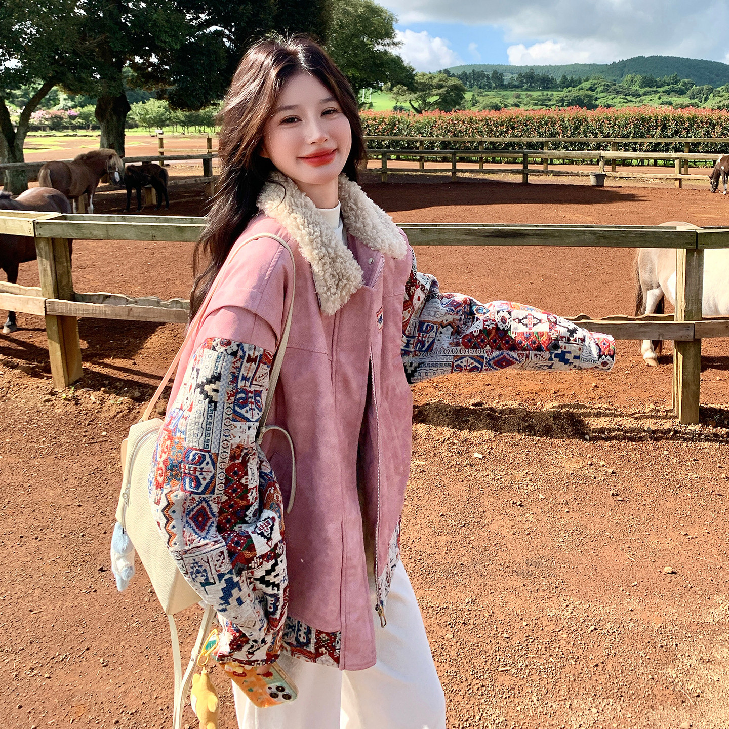 粉色拼皮印花派克服女2025年冬季新款小个子保暖加厚兔毛内胆棉服,女装短外套,2C103