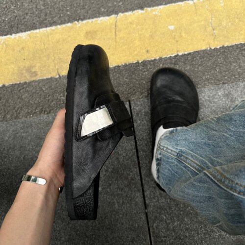 黑色真皮勃肯鞋男女水洗马皮