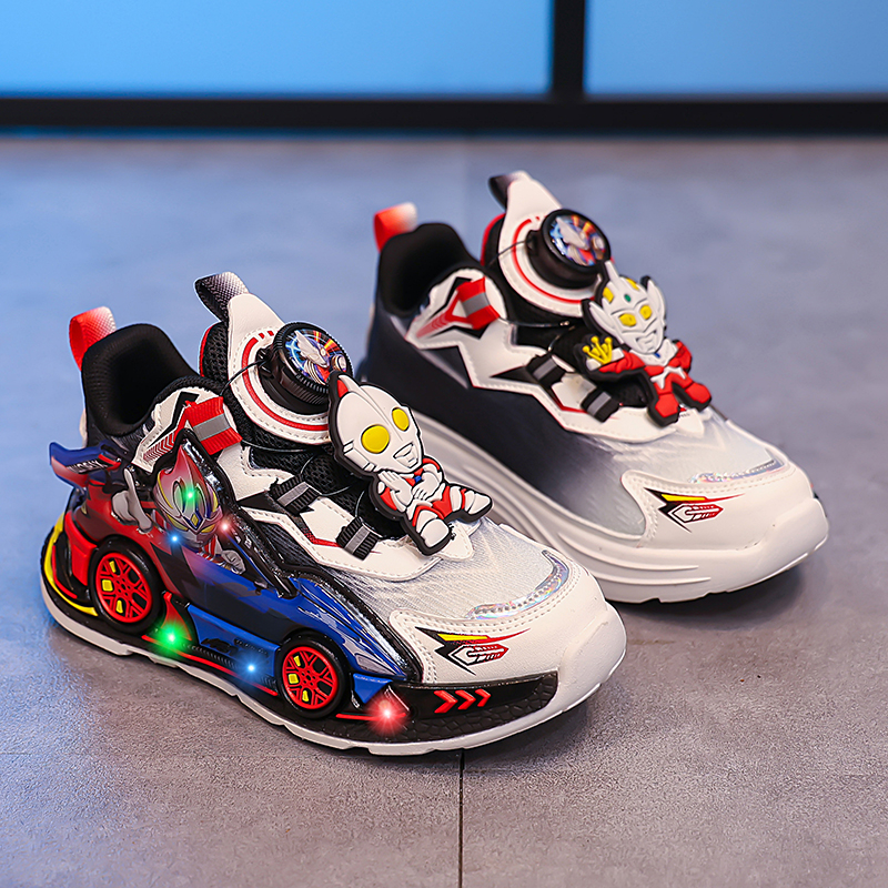 奥特曼2025秋冬季新款男童运动鞋亮灯旋转纽扣卡通鞋儿童休闲鞋