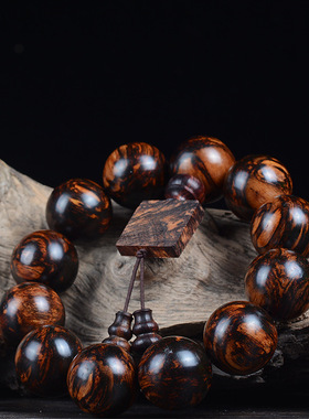 缅甸小叶黄花梨烟花山水纹藤香木