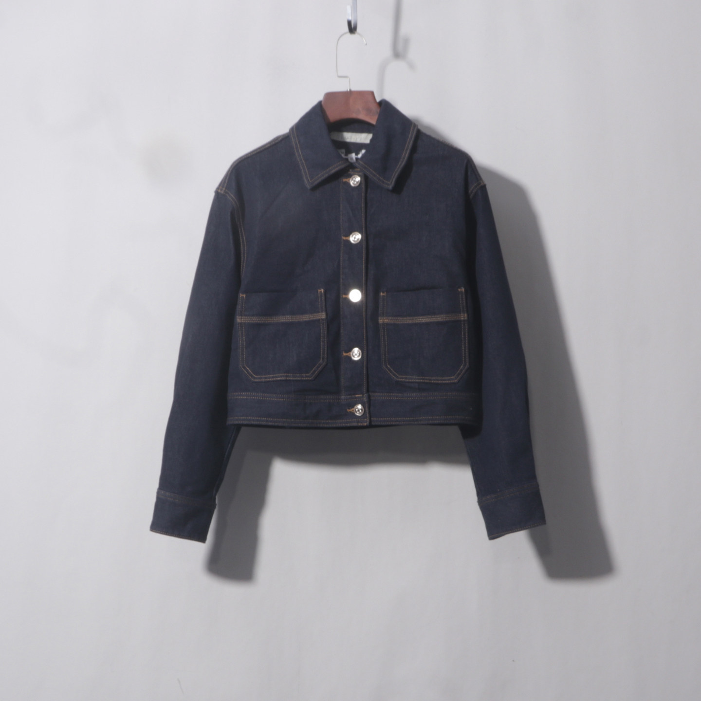 半水洗牛仔 蓝黑黄线牛仔衣重磅修身牛仔夹克外套工装欧美简约,女装/女士精品,短外套,淘宝优惠券,粉丝福利购,淘宝优惠卷