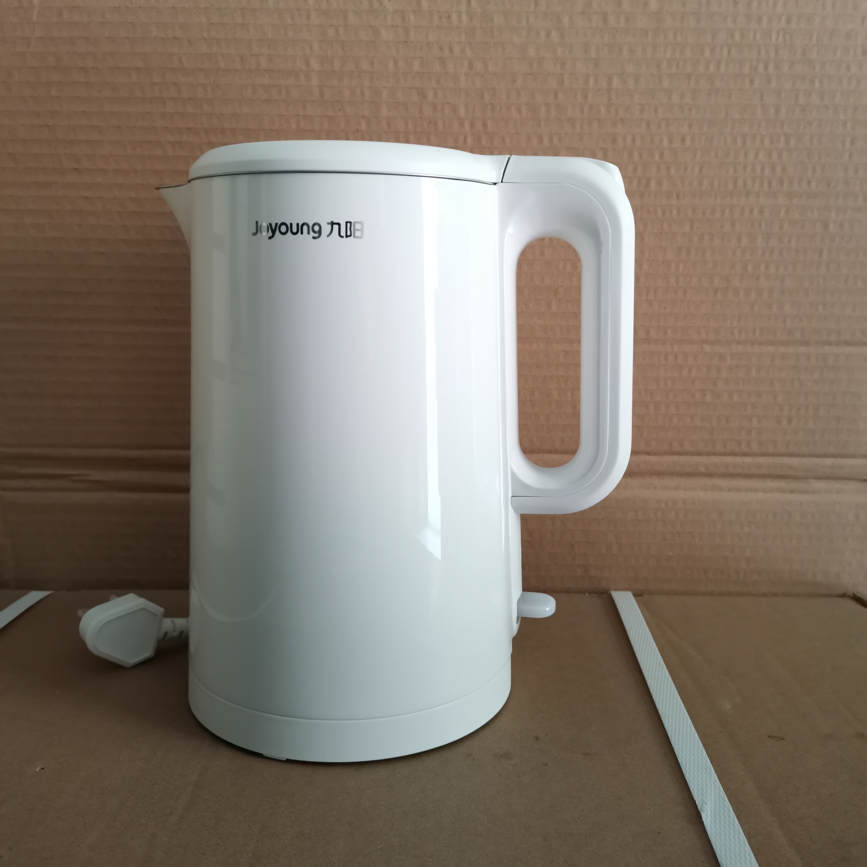九阳电热水壶双层1.5L自动断电